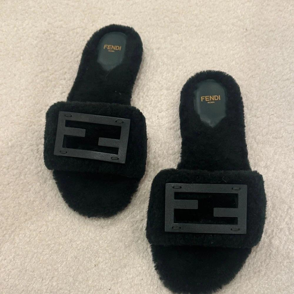 Fendi Verde Bosco (Dark Emerald Green)  Shearling Logo Slippers - Picture 4 of 4